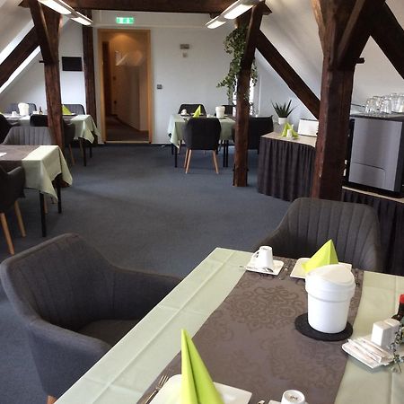 Hotel Am Maibaum Neuenrade Buitenkant foto